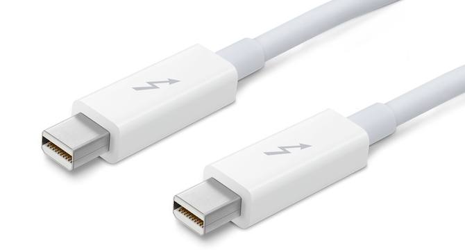 Apple Thunderbolt cable (electrical 001)