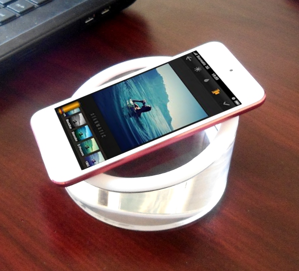 newpcgadgets-iphone-stand-giveaway