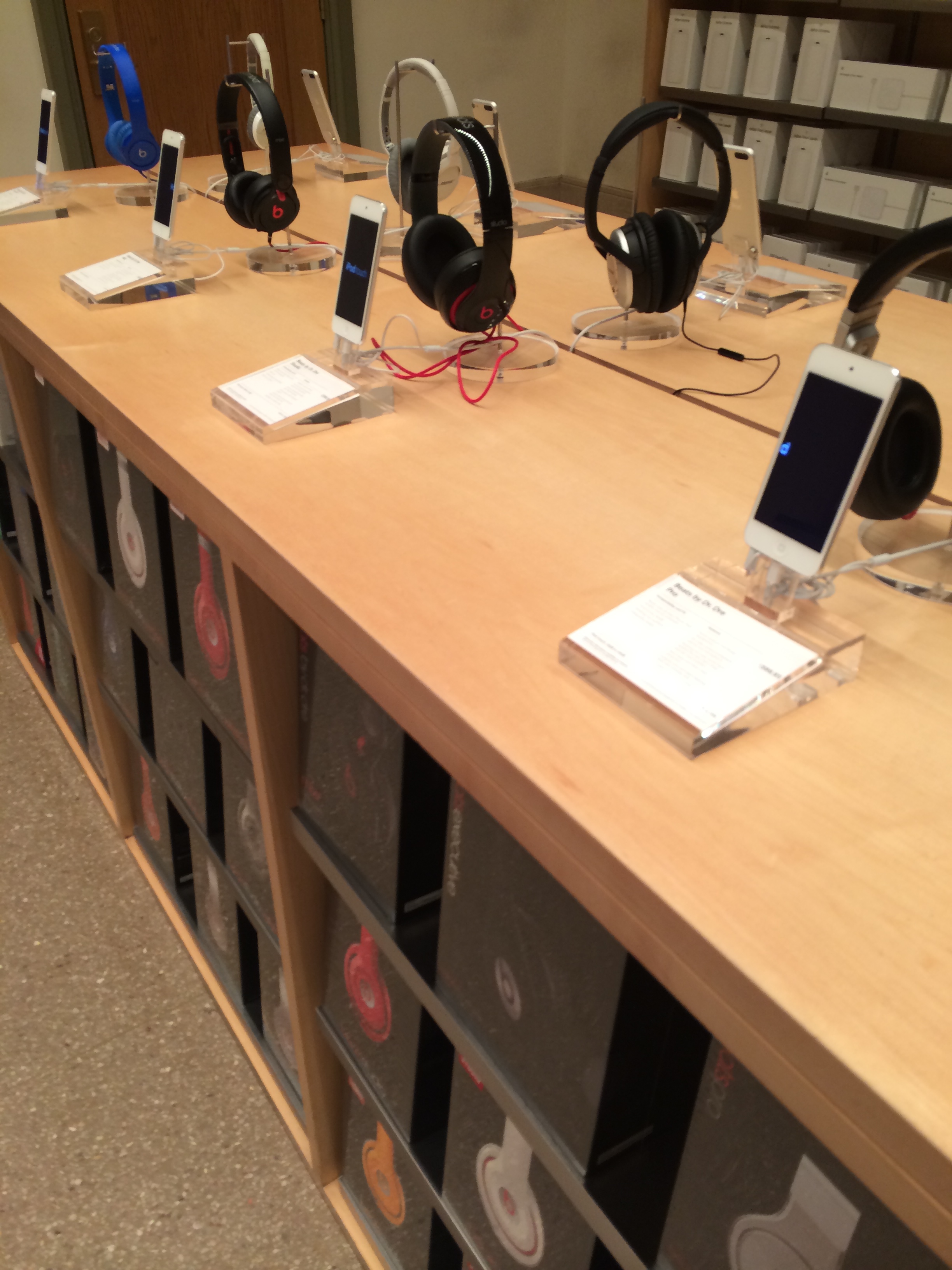 Apple confirms Beats purchase for $3 