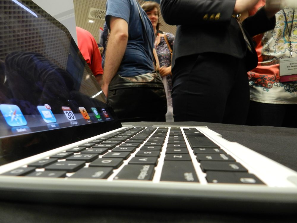 ZAGG Launches Super thin Backlit Bluetooth Keyboard For IPad Ships Sept For 130 9to5Mac