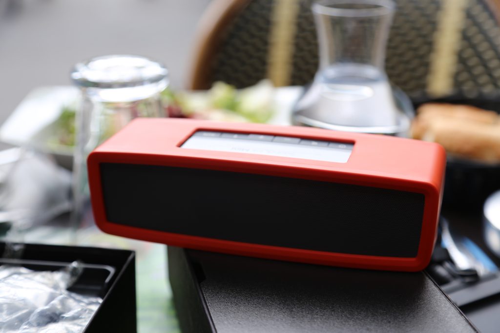 opdragelse nok lommetørklæde Review: The Bose SoundLink Mini is the best-sounding portable Bluetooth  speaker...ever - 9to5Mac