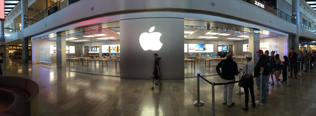 Apple Store at Fashion Show Mall Editorial Image - Image of