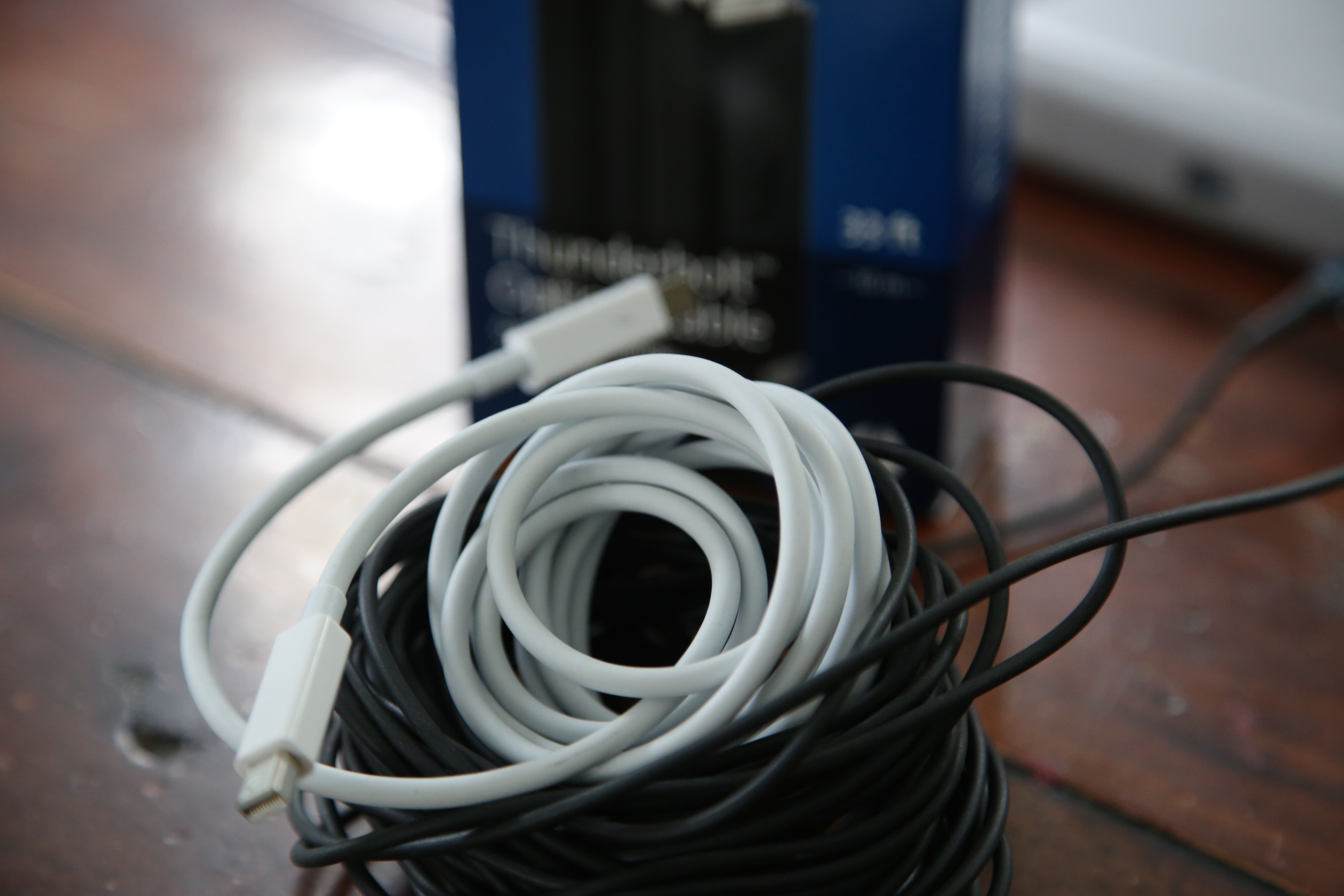Review Corning's 33foot Optical Thunderbolt cable allows you to move