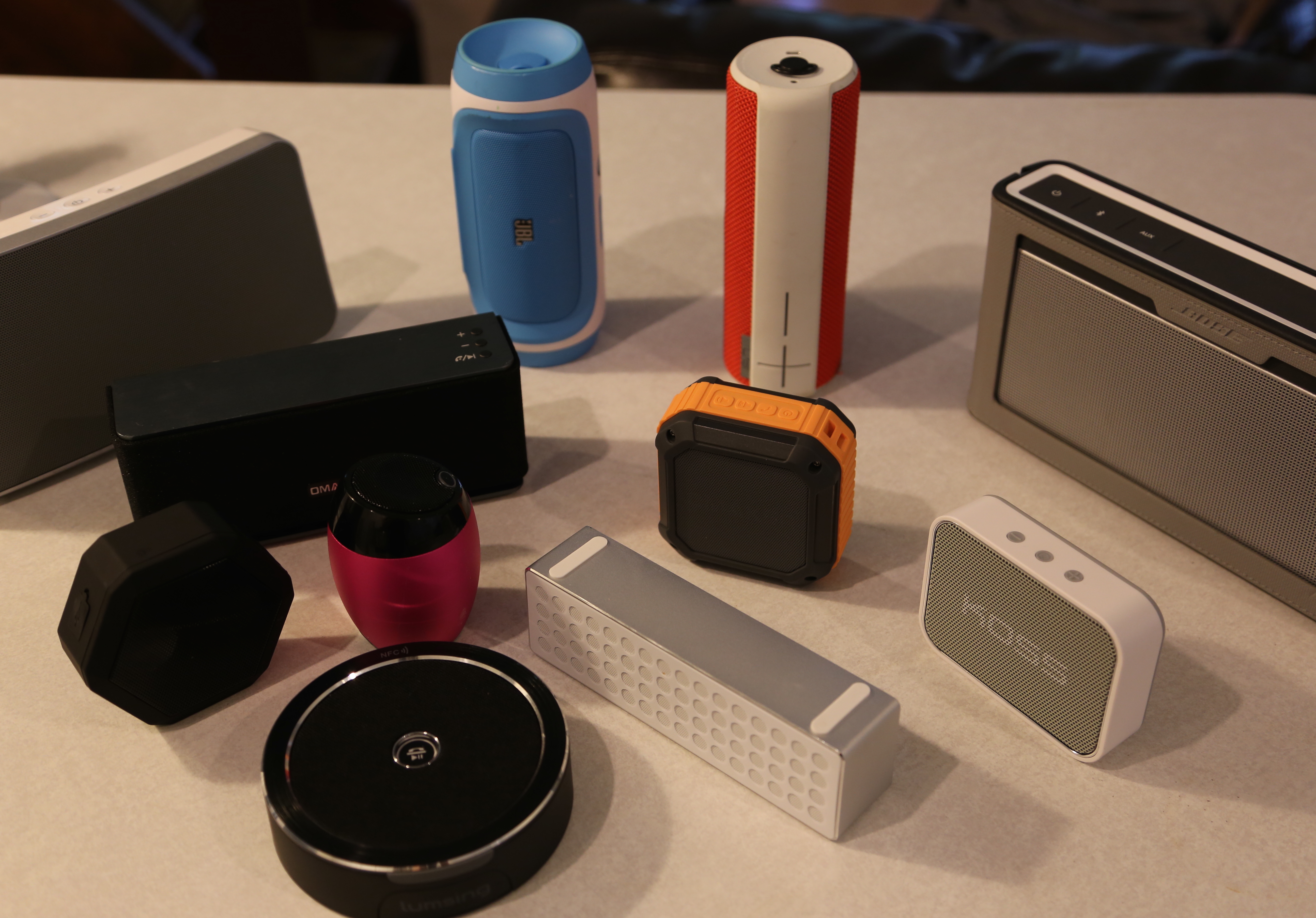 Review 5 inexpensive pocketable Bluetooth speakers from Omaker, Koss