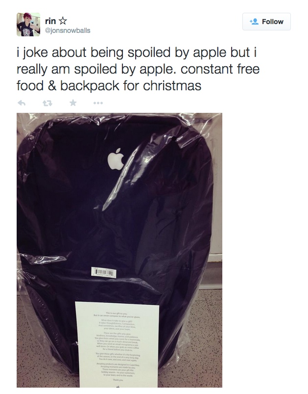 apple-backpack-incase-gift-twitter