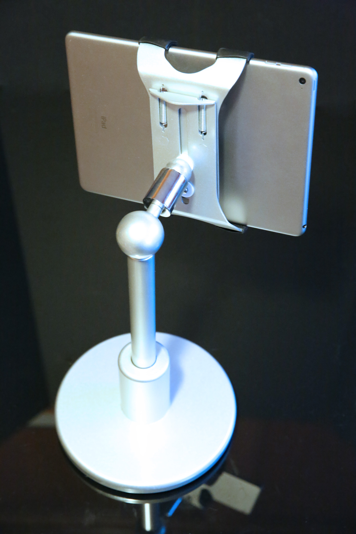 9to5 Guide The best iPad stands, docks, and cases with builtin stands