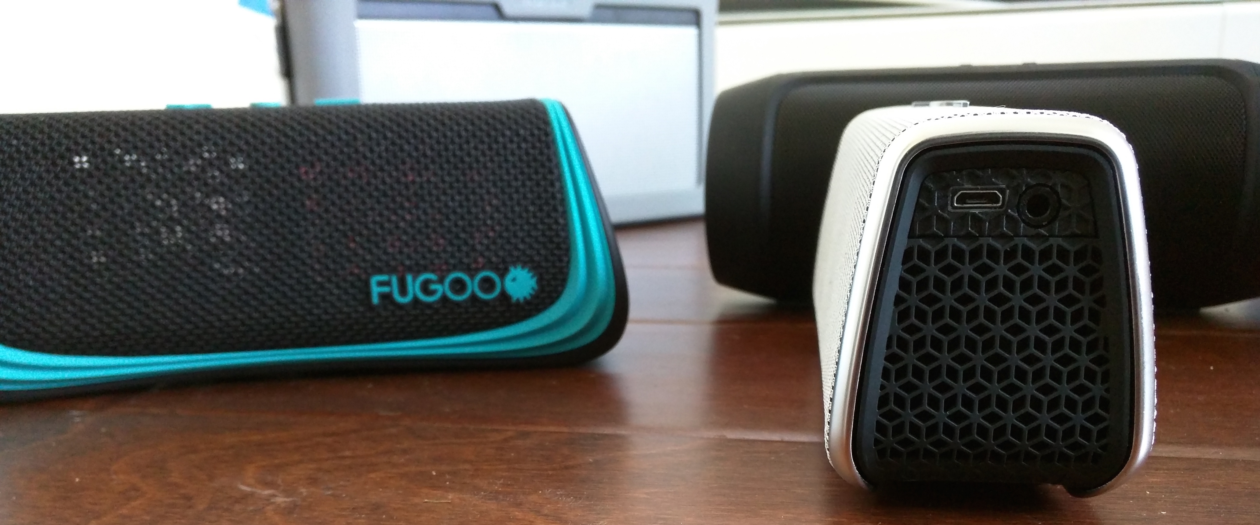 Fugoo Bluetooth speaker differentiates with 40hr battery, incredible ...