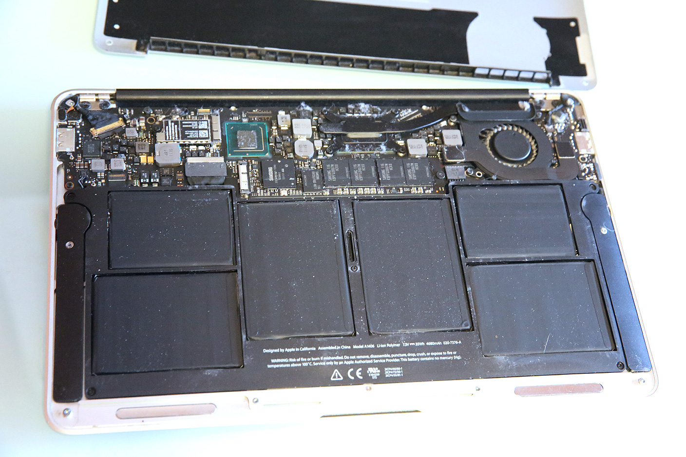øverst eksotisk træt af How-To: Upgrade the SSD in your MacBook Air or Retina MacBook Pro, boosting  size & speed - 9to5Mac