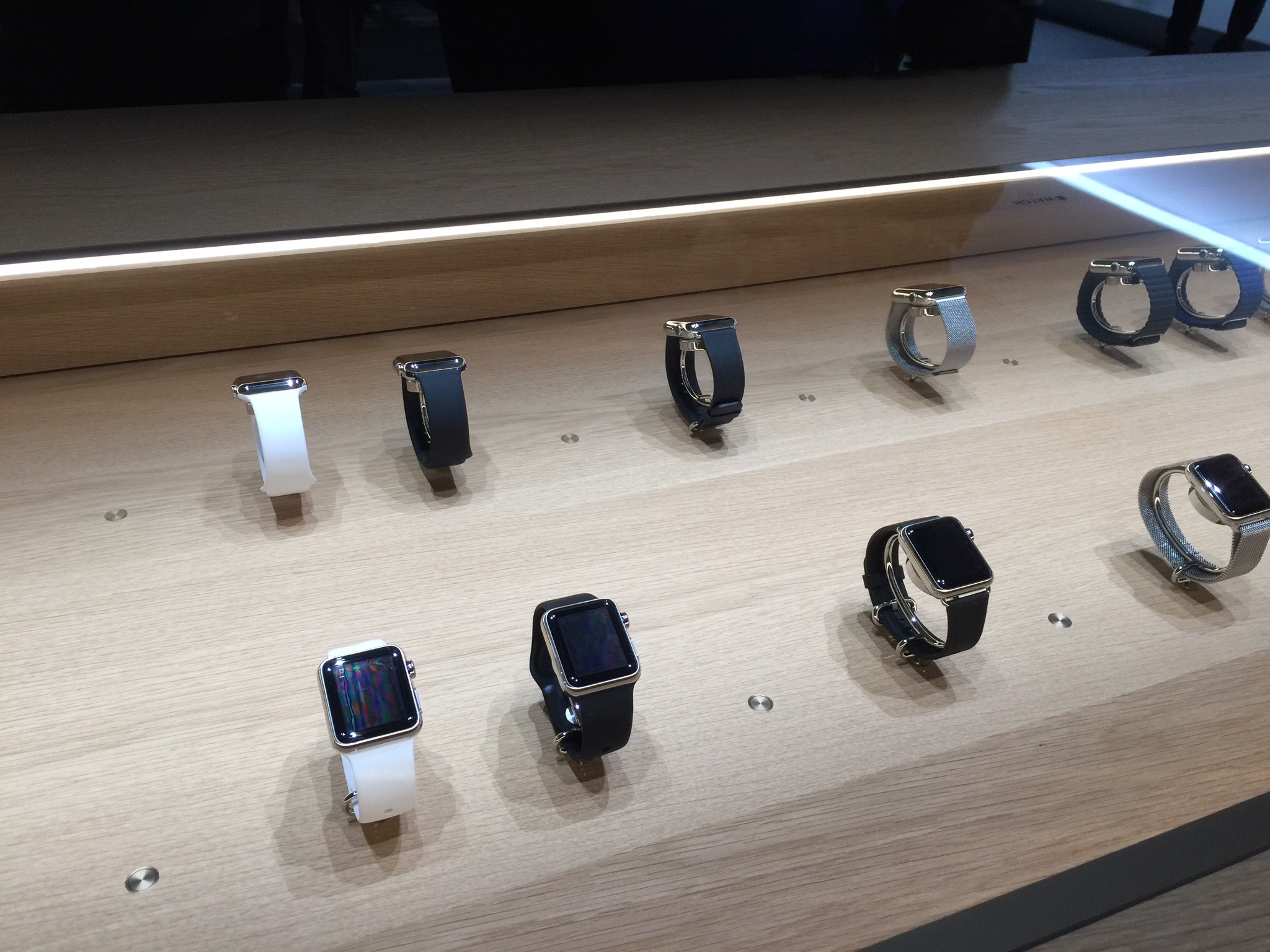 Apple Stores preparing new Reserve and Pickup system for Watch launch