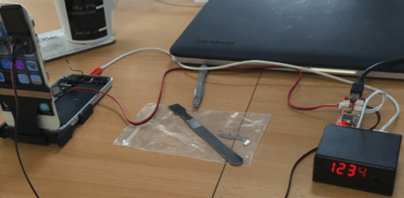 Black Box device can brute-force iOS 8.1 PINs, bypassing repeated ...