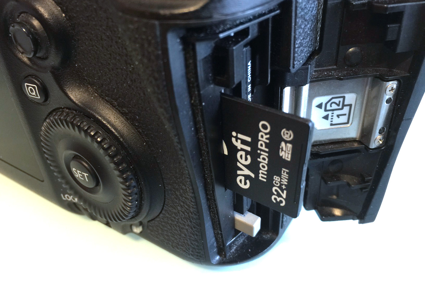 Review Eyefi's new Mobi Pro brings improved durability, capacity to
