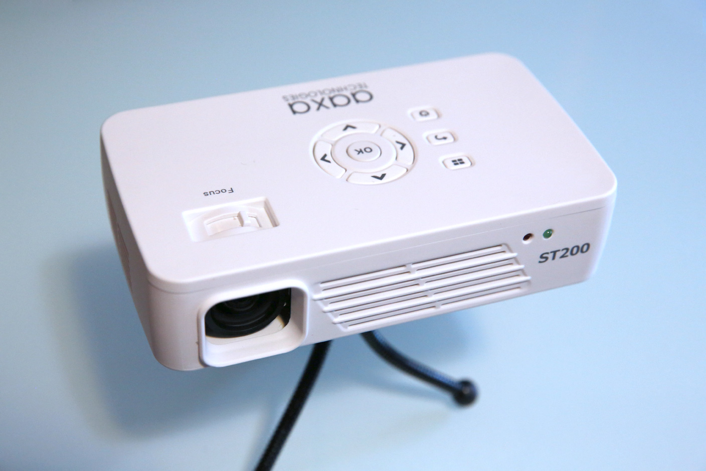 Review: AAXA's ST200 LED Pico Projector beams bright, color-accurate HD ...