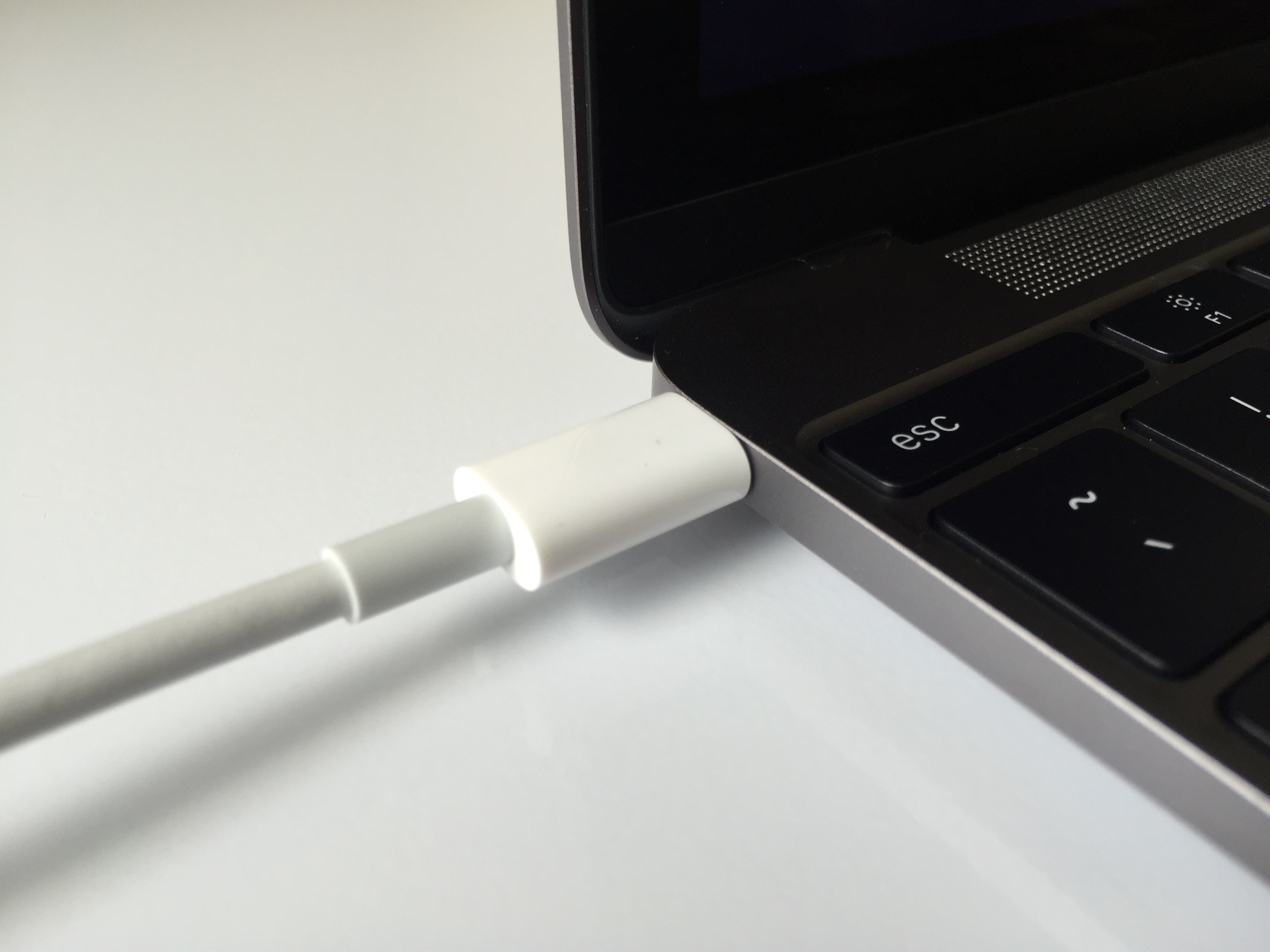 Usb c 61w. MACBOOK Pro 16 зарядка. A1708 разъем. Зарядка макбук Type c. MACBOOK Pro m1 14 зарядка Type c.