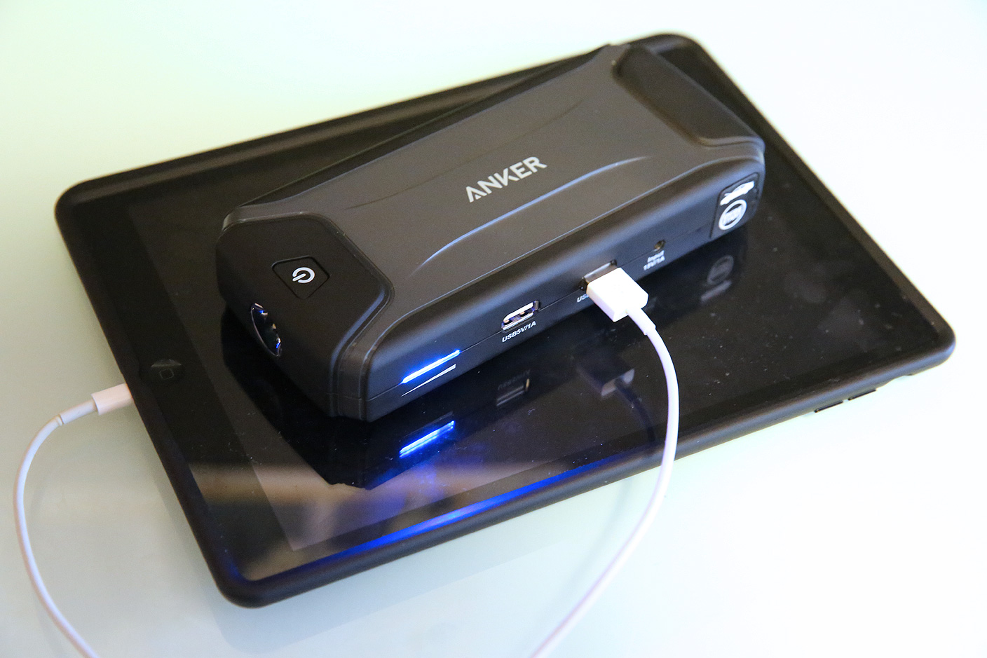Review Anker's Jump Starter Portable Charger brings cars and iPhones