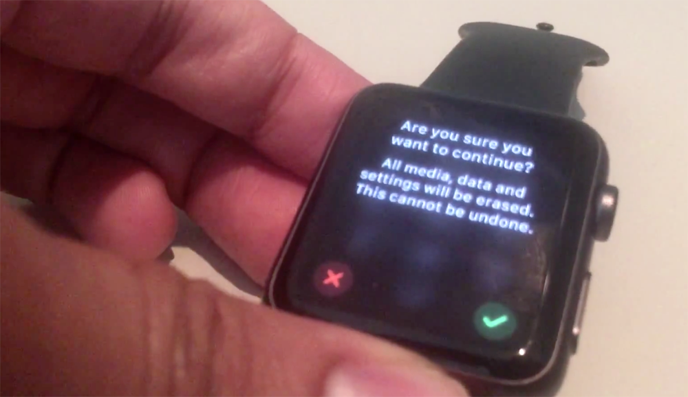 Resetting passcode best sale on apple watch