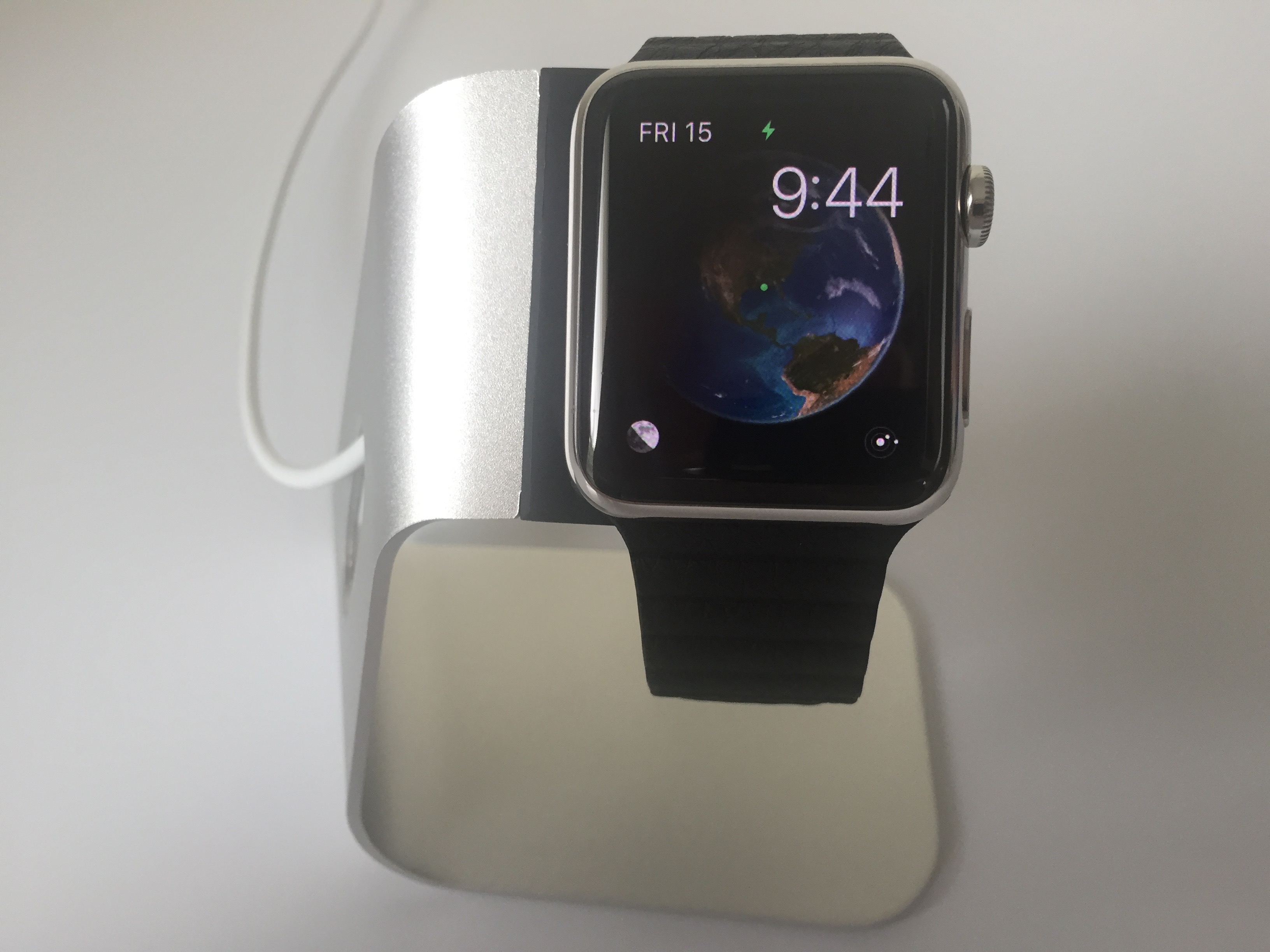The best Apple Watch stands and docks 9to5Mac