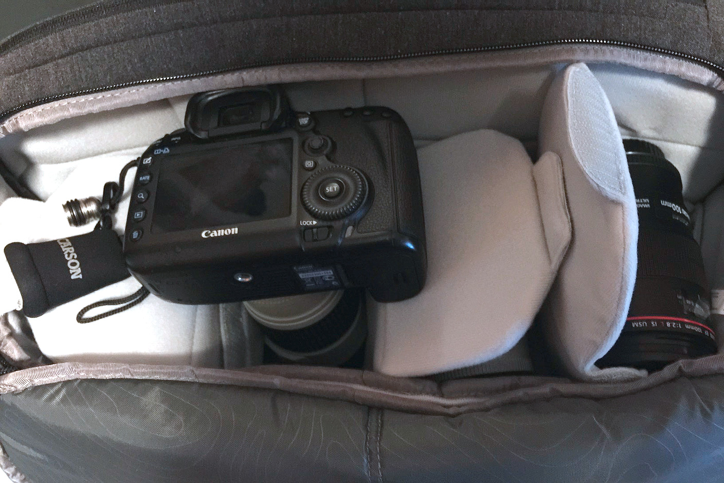 incase dslr sling