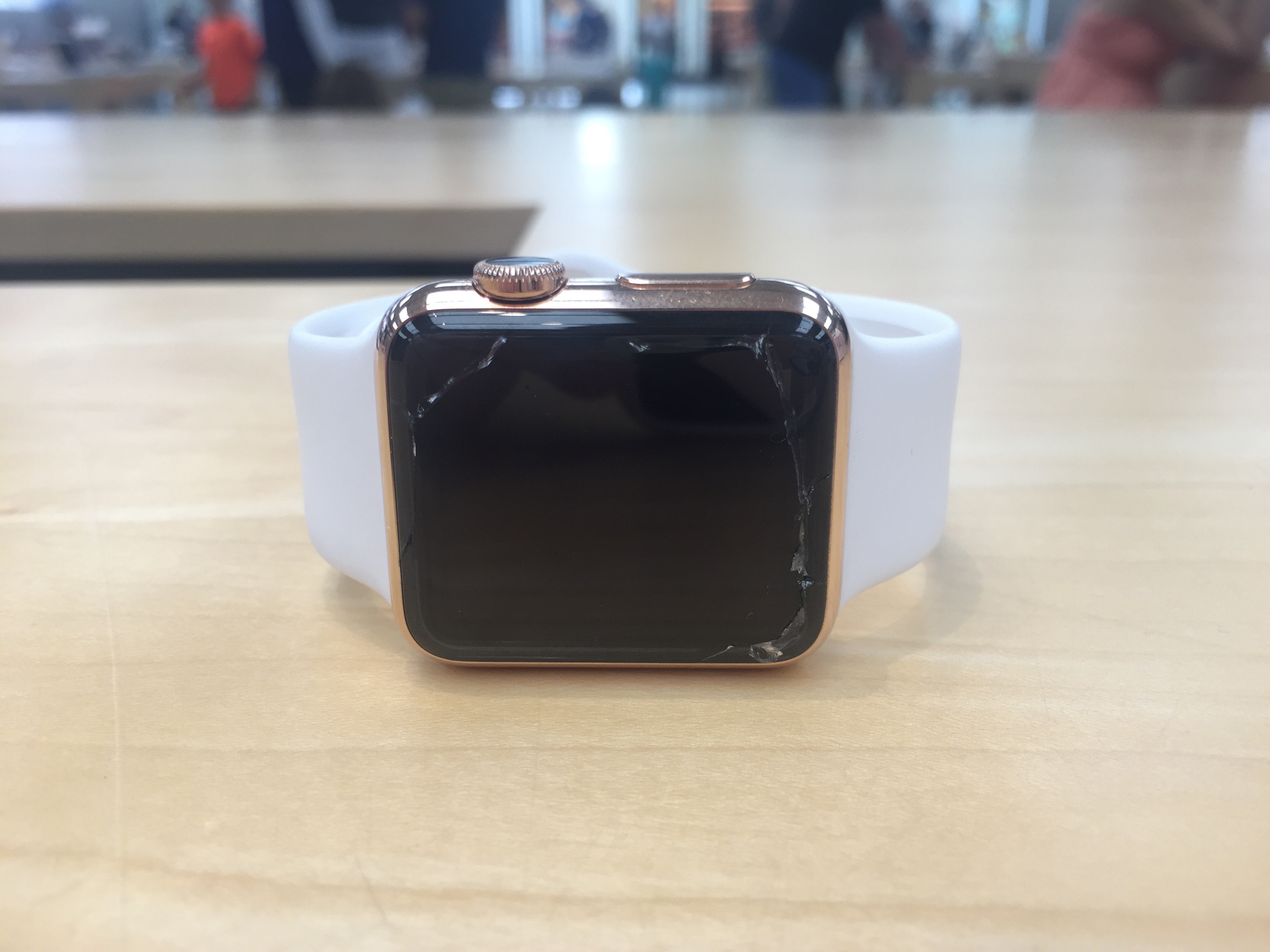 PSA: Apple Watch's sapphire display cracks just like iPhone screens