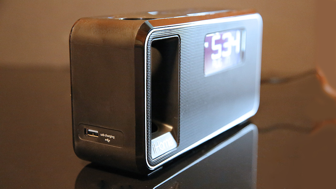 ihome ibtw39 bluetooth dual alarm clock with wireless charging,  speakerphone and usb charging port - Newegg.com