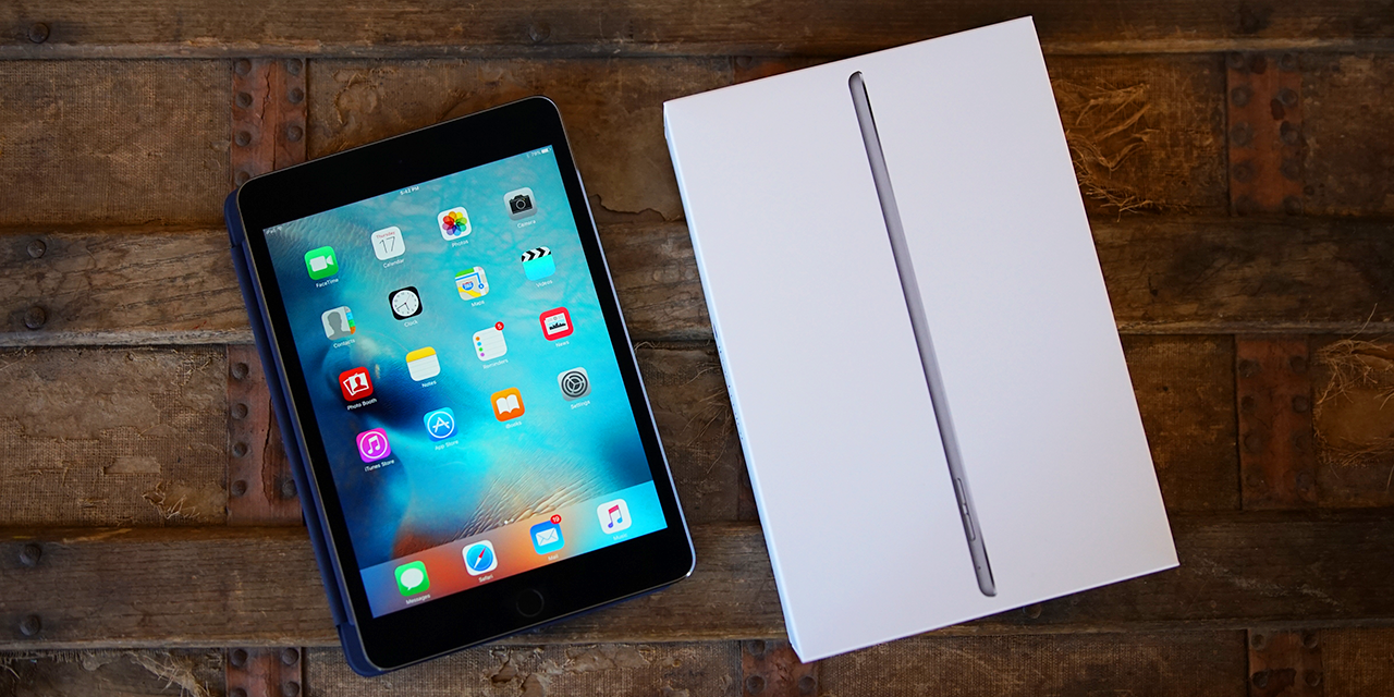 Unboxing the Apple iPad mini 4 