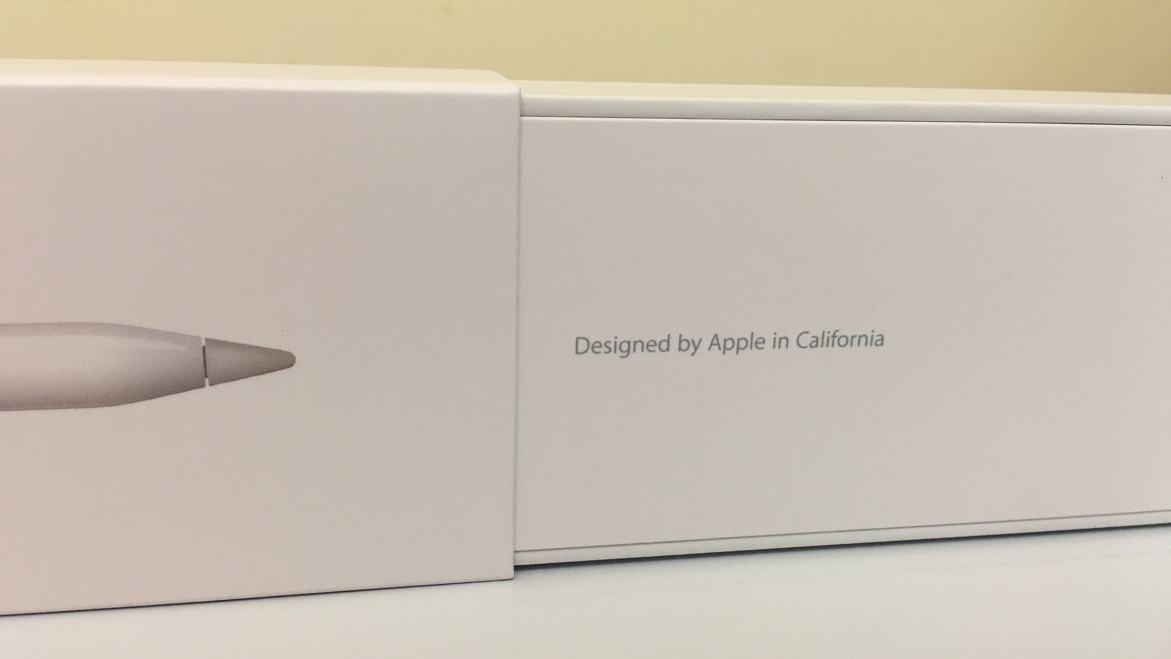 Apple pencil совместимость. Apple Pencil 2 коробка. Apple Pencil 1 коробка. Apple Pencil Box. Apple Pencil 2 Recharge.