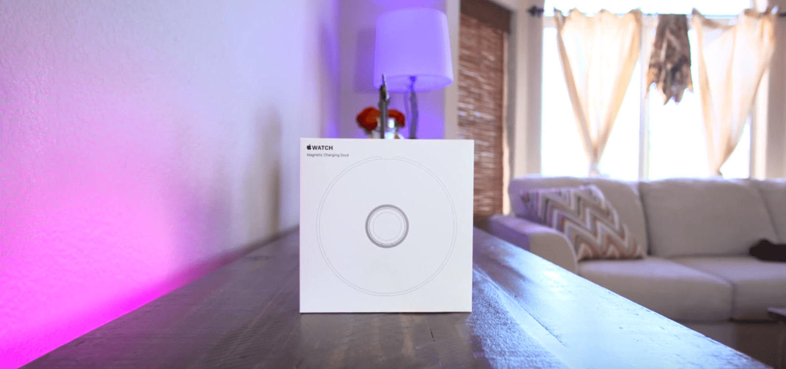 Review Apple Watch Charging Dock is simple and elegant, but