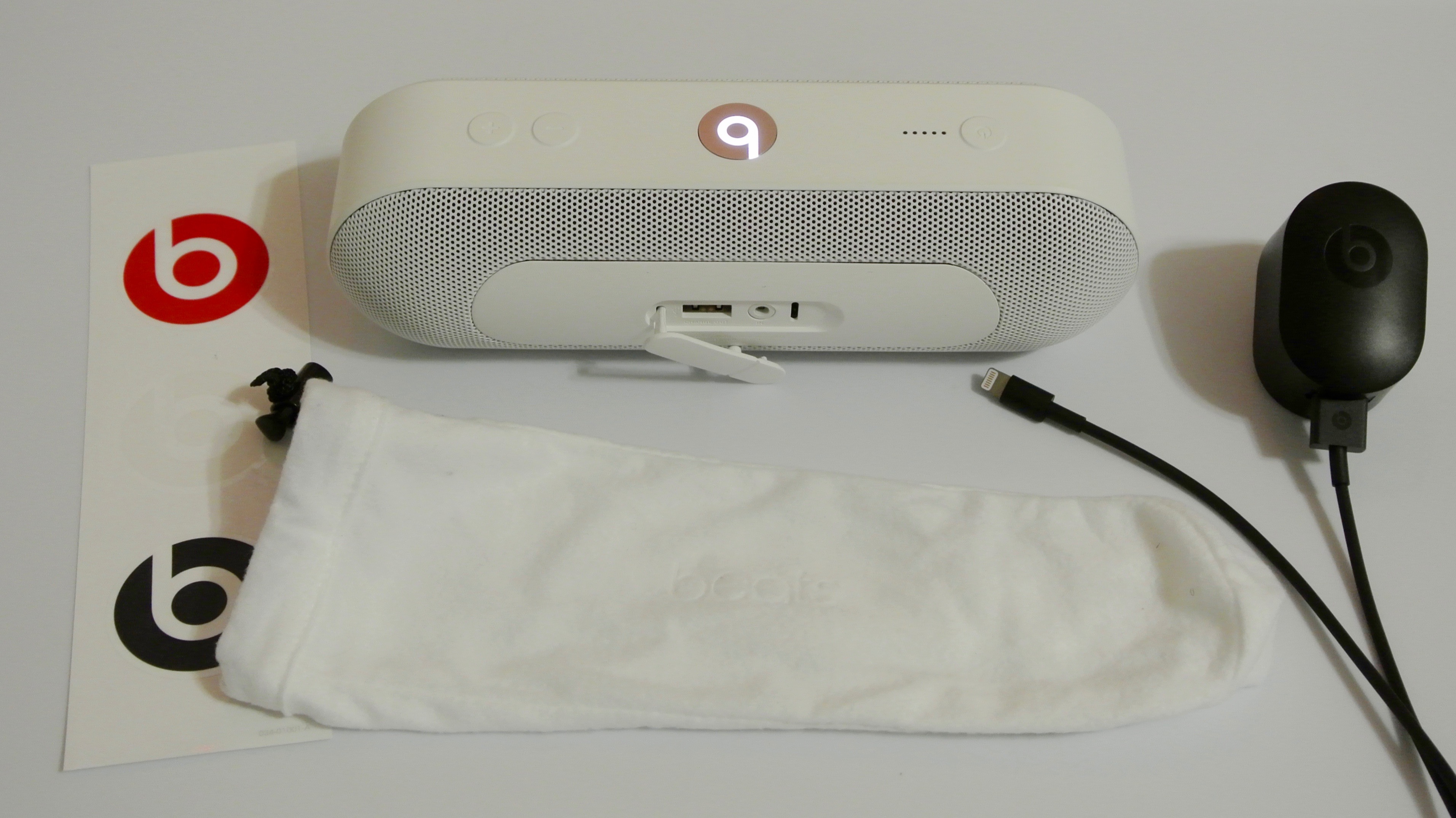 Review Beats Pill+ packs portable sound & Lightning charging in an