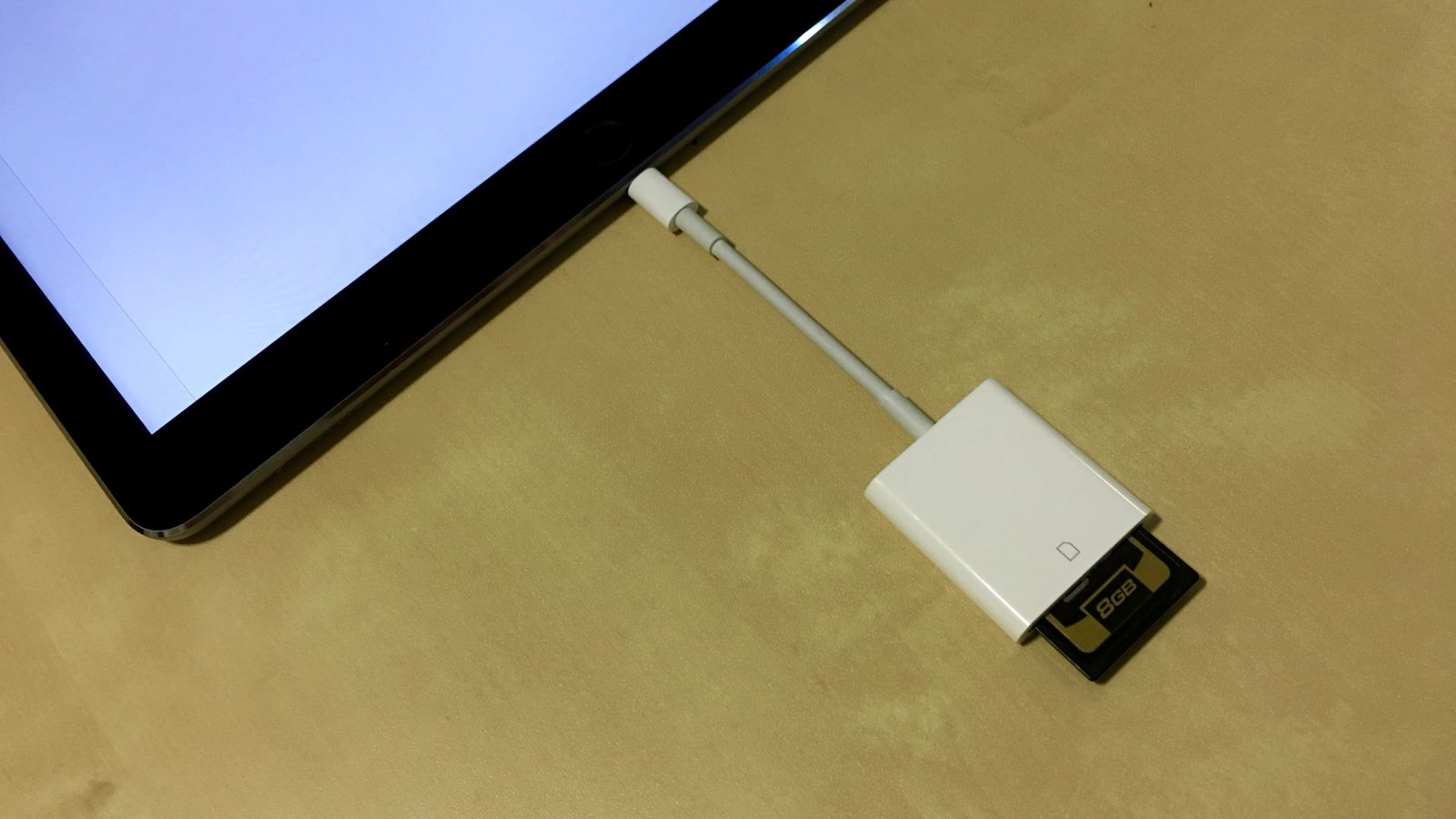 Apple releases updated Lightning to SD Card Reader, first adapter to