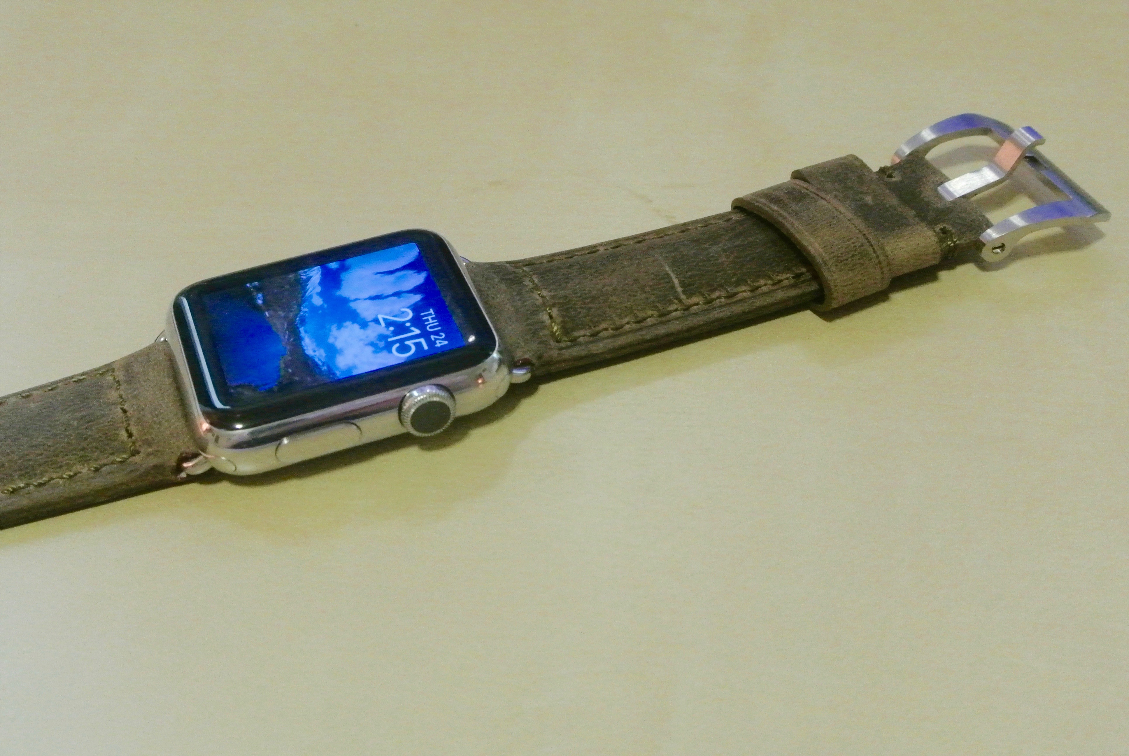 Nomad expands its Apple Watch band lineup with two new rugged Italian
