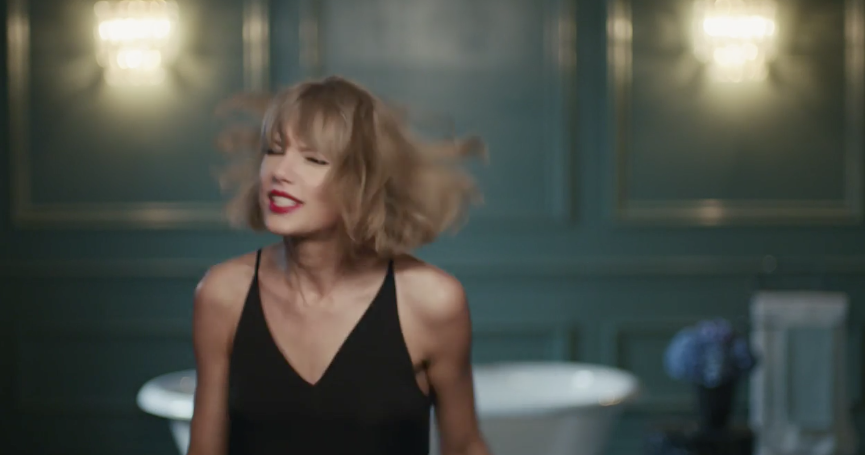 Taylor Swift features in another new Apple Music commercial, singing