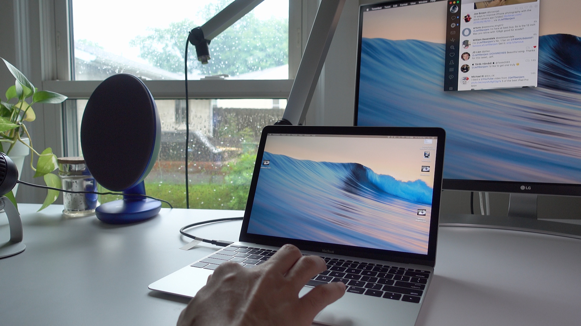 2016 MacBook External Display