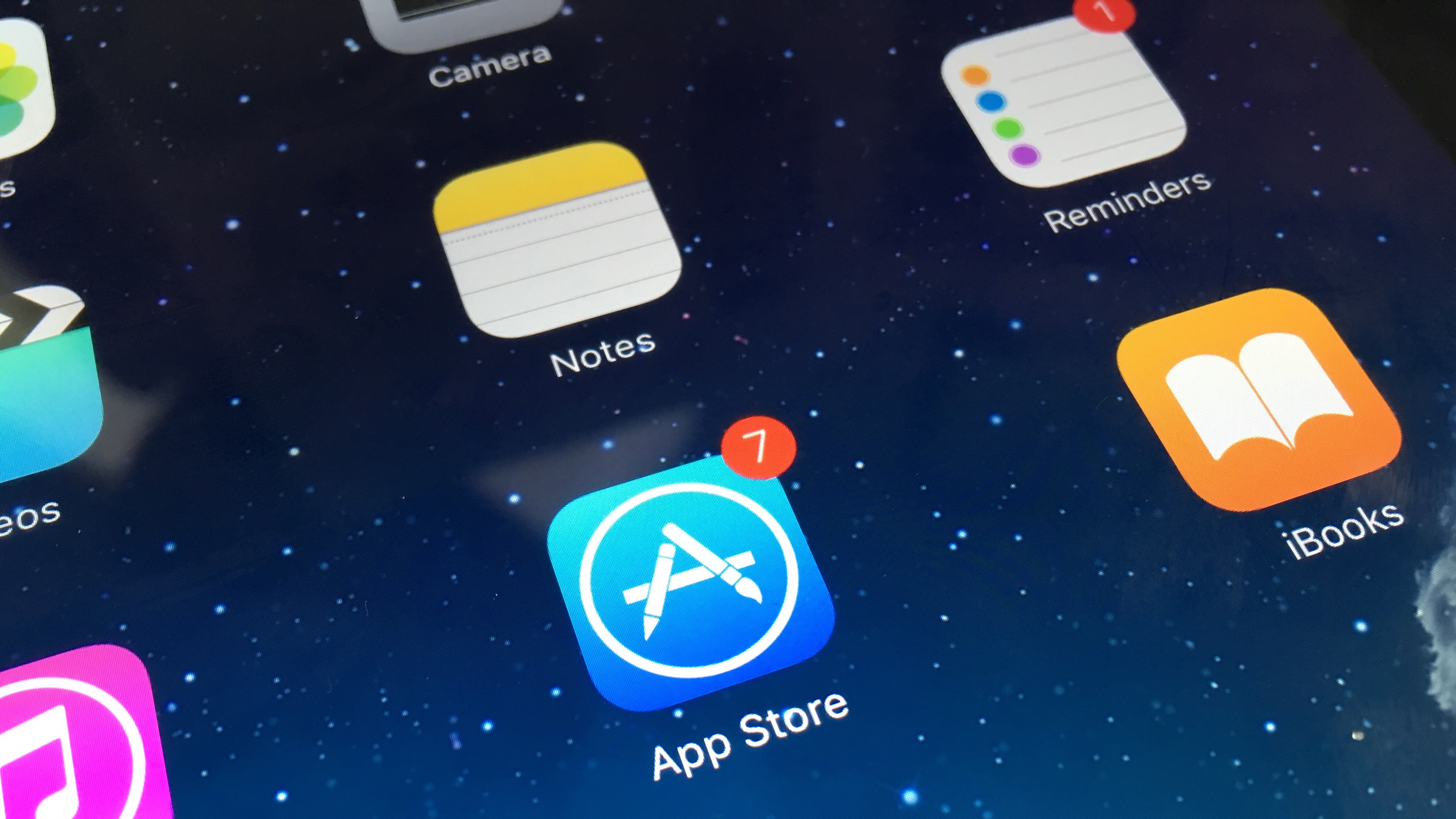 Apple applications. Приложения Apple. Apple IOS apps. Стиль IOS. App Store on IPAD New.
