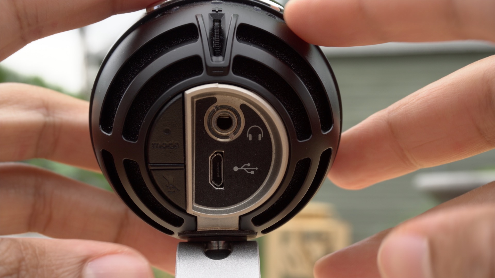 Review The Shure MV5 Digital Condenser is a versatile and inexpensive