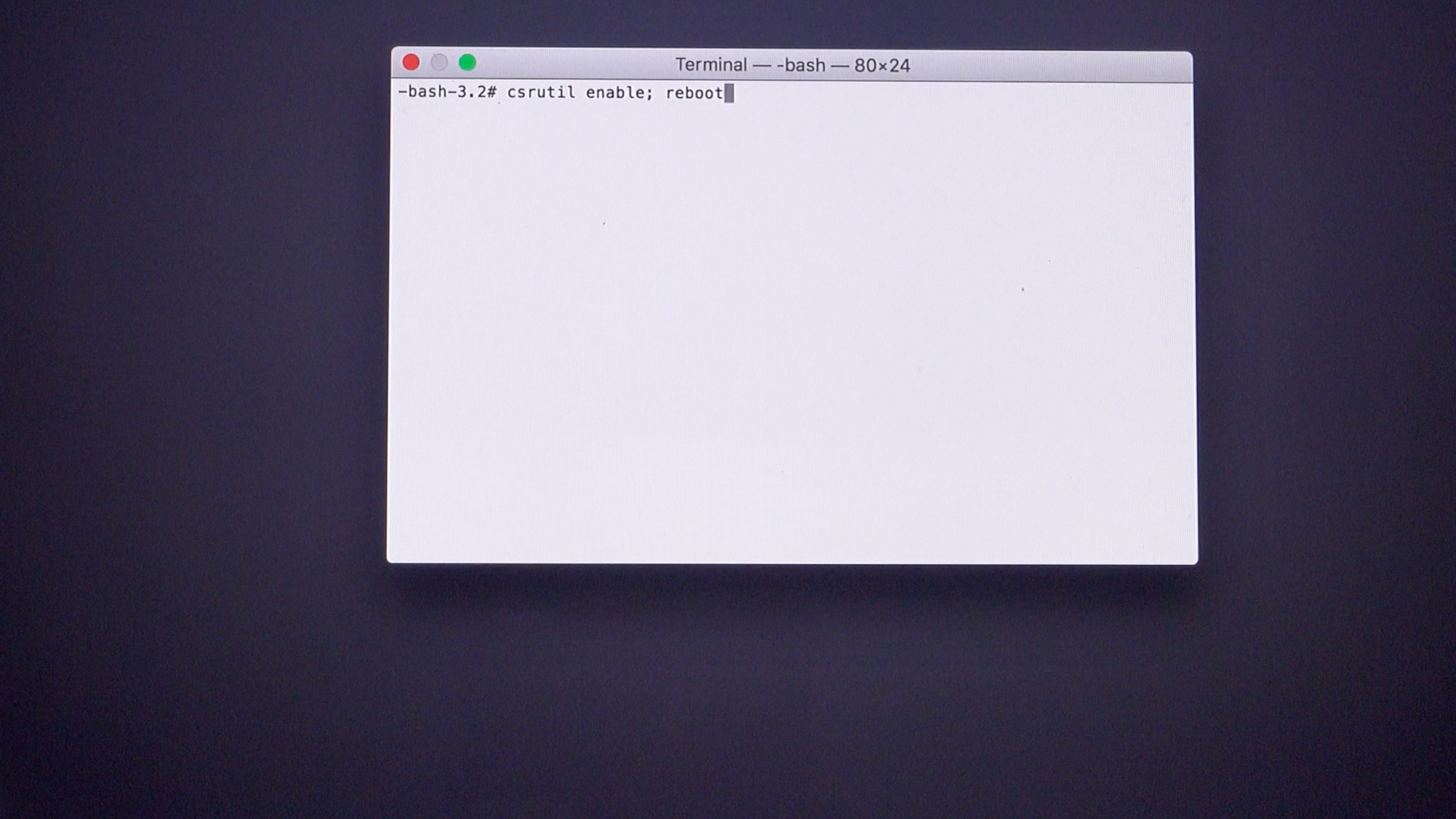 Мак пиксель 3. MACBOOK экран приветствия. Обои на MACBOOK Pro 16. MACBOOK приветственный экран Welcome.