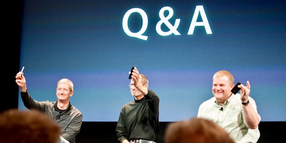 Tim Cook, Steve Jobs, and Bob Mansfield at the iPhone 4 'Antennagate' press conference 