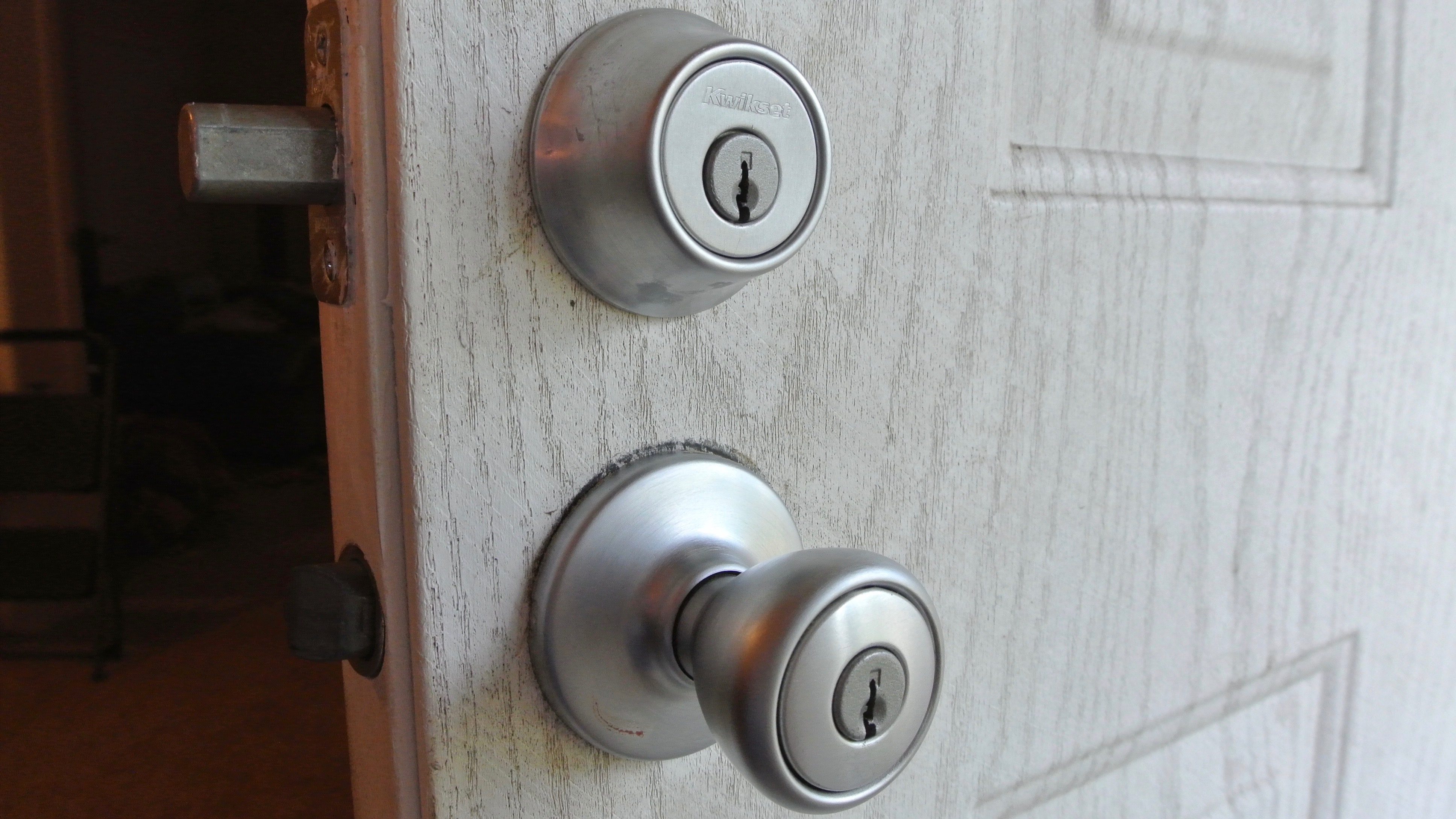 Review: Siri-controlled August Smart Lock is a key upgrade to a HomeKit ...