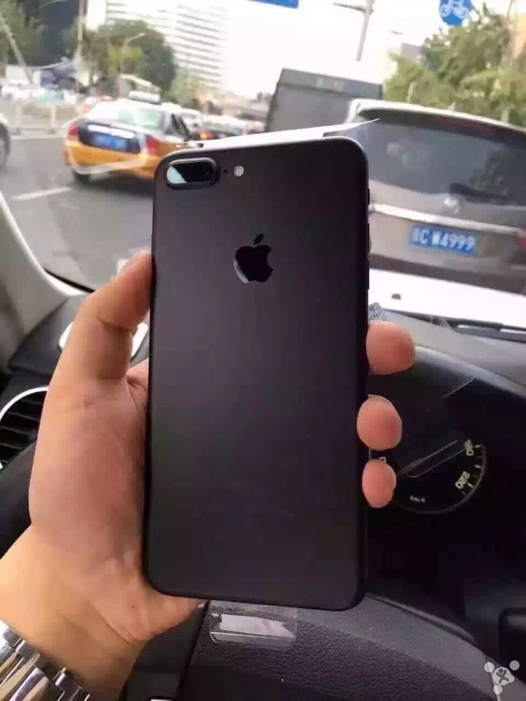 Black And Jet Black Iphone 7 Models Get First Unboxing In The Wild Ahead Of Official Launch Gallery 9to5mac