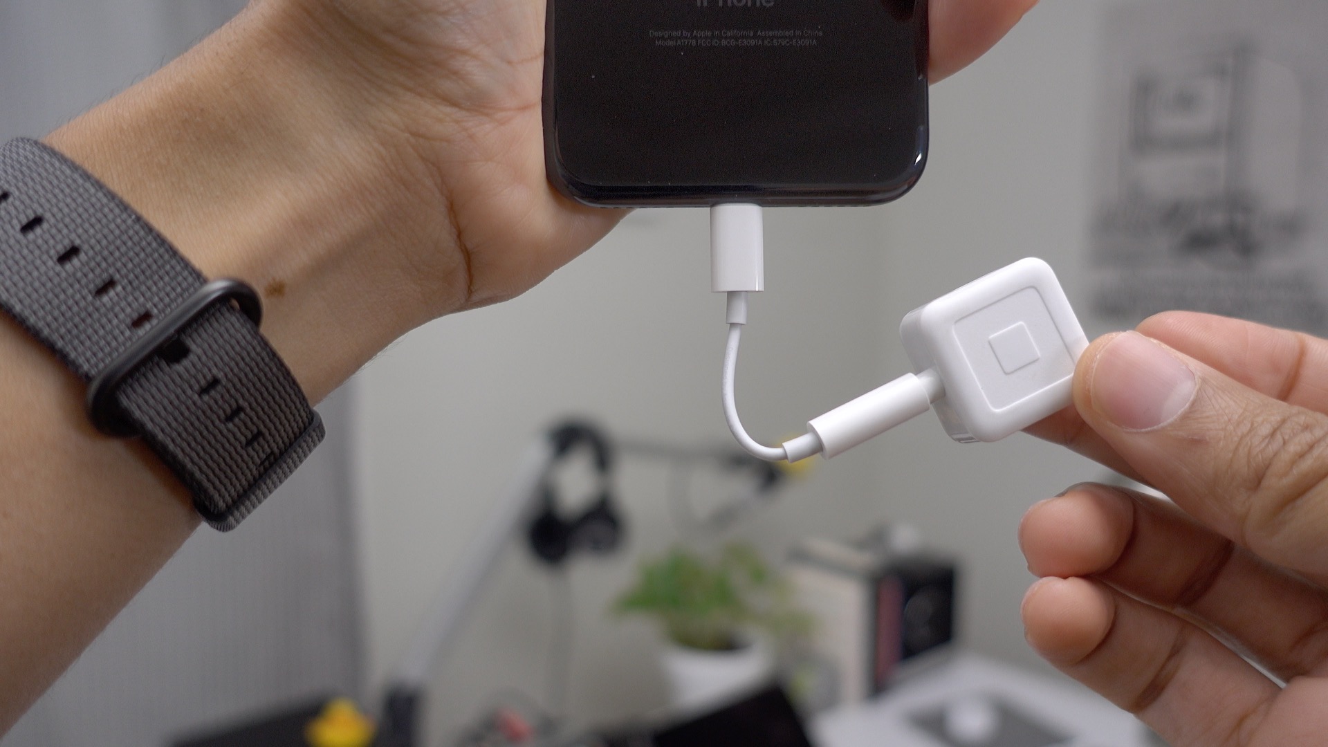 Hands-on: How the new Lightning EarPods compare to the old 3.5mm EarPods  [Video] - 9to5Mac