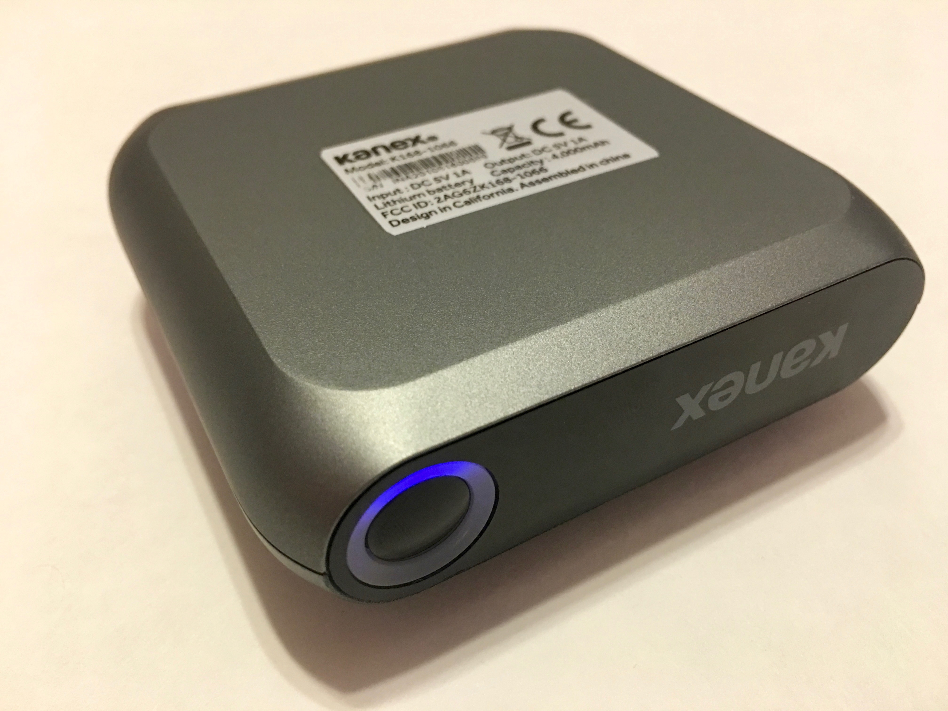 Review Kanex GoPower Watch is an ideal travel charger that can refuel