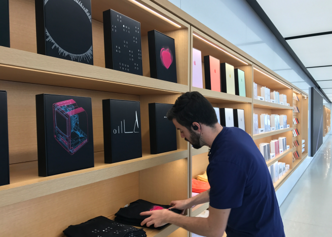 apple infinite loop shirts