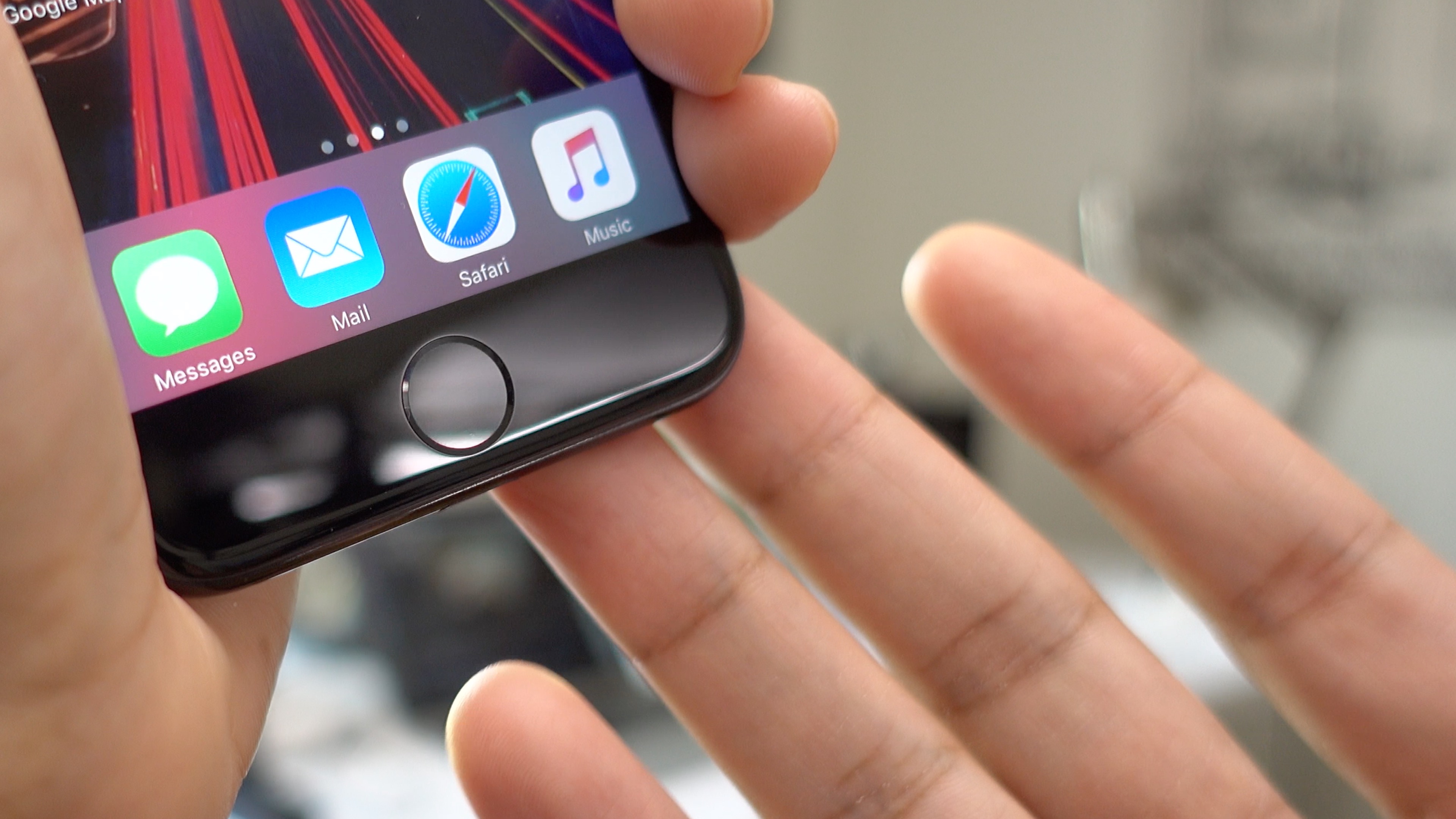 comment-i-ve-grown-to-love-the-new-home-button-on-the-iphone-7-video