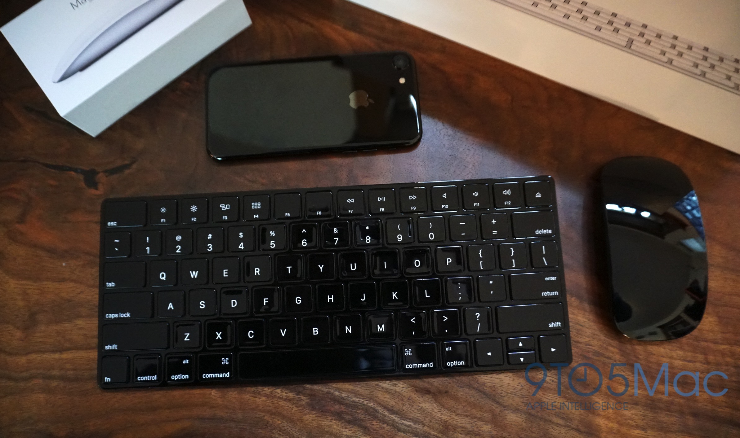 jet-black-apple-magic-mouse-keyboard-colorware-06