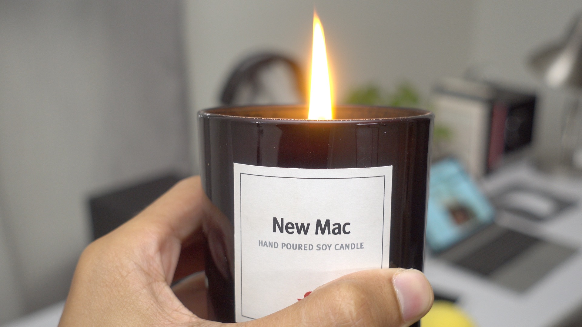 apple macbook candle