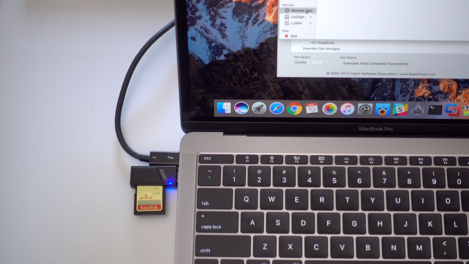 Review: Aukey USB-C Card Reader - an yet potentially awkward way to connect SD Cards to the Pro [Video] -