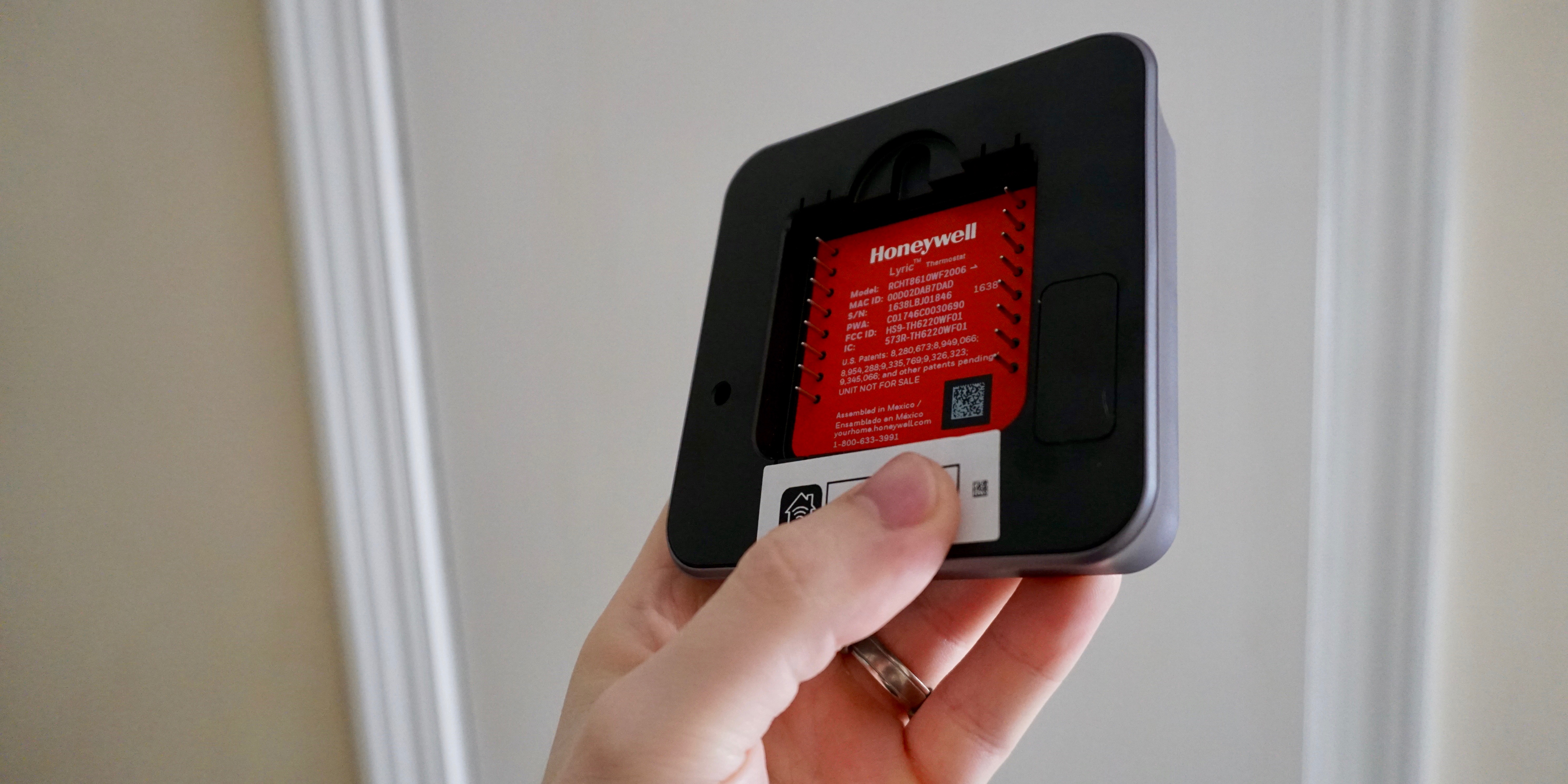 Review: Honeywell Lyric T5 brings HomeKit and touchscreen ...