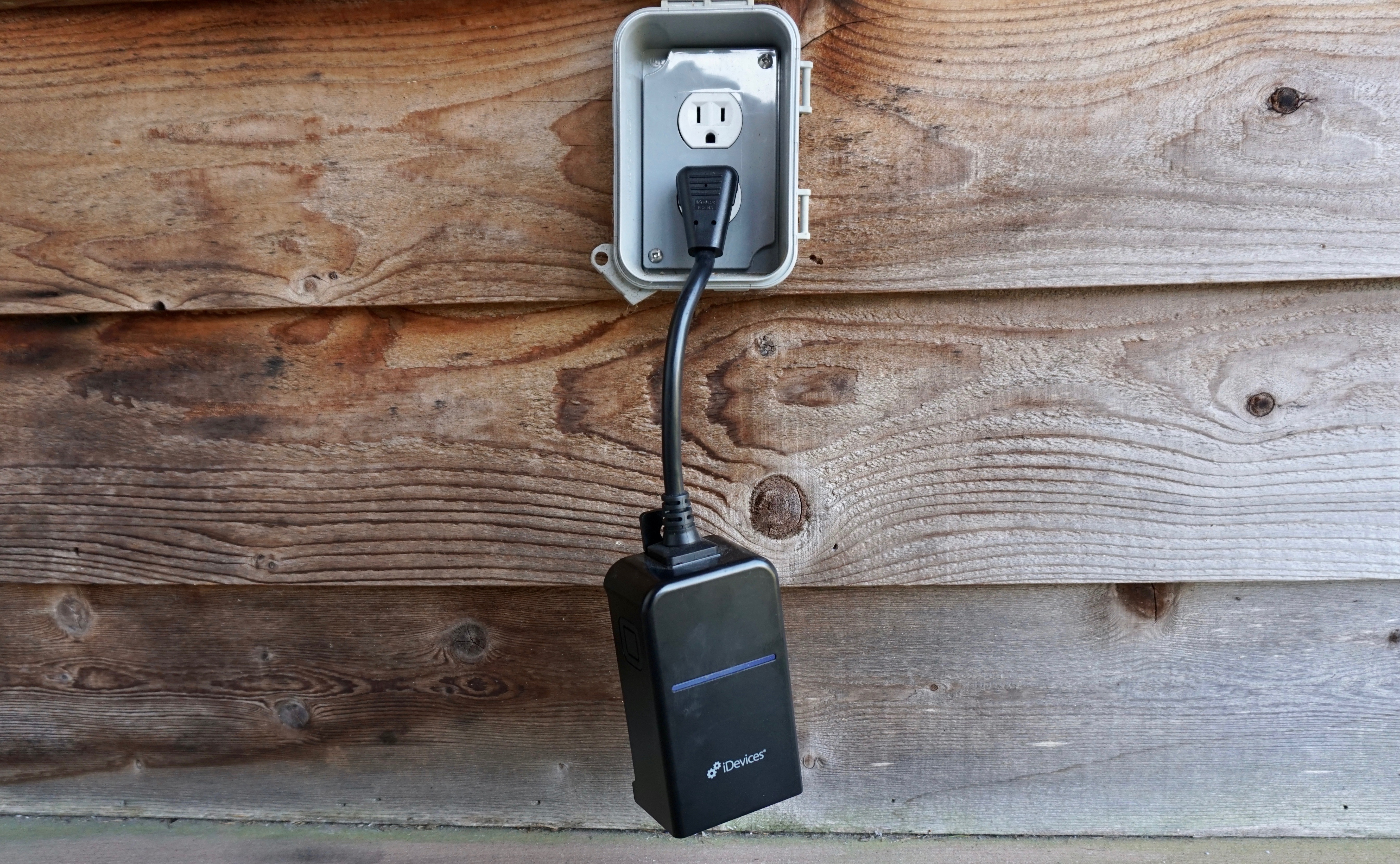 Philips Hue brings HomeKit control to your Christmas tree with its $29 smart  plug (Reg. $35)