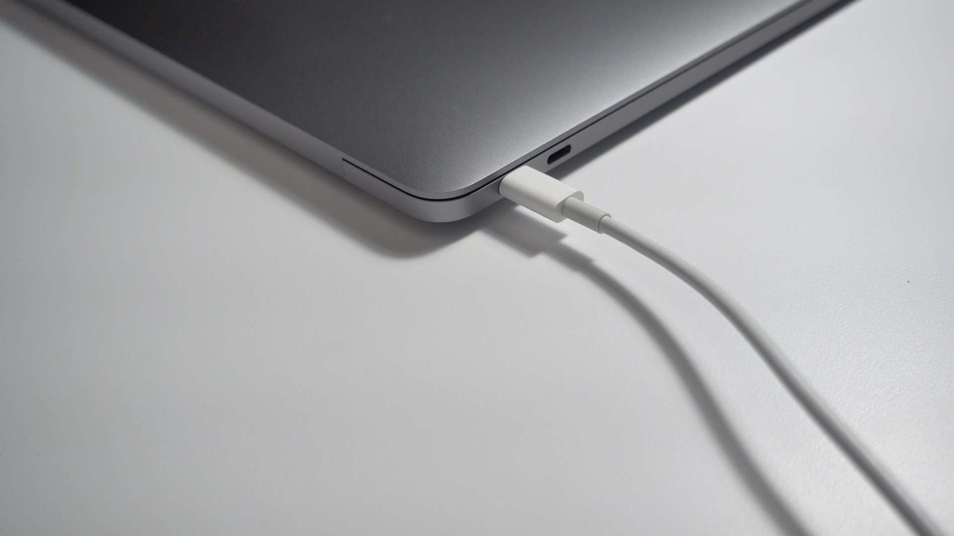 macbook-pro-power-cabler