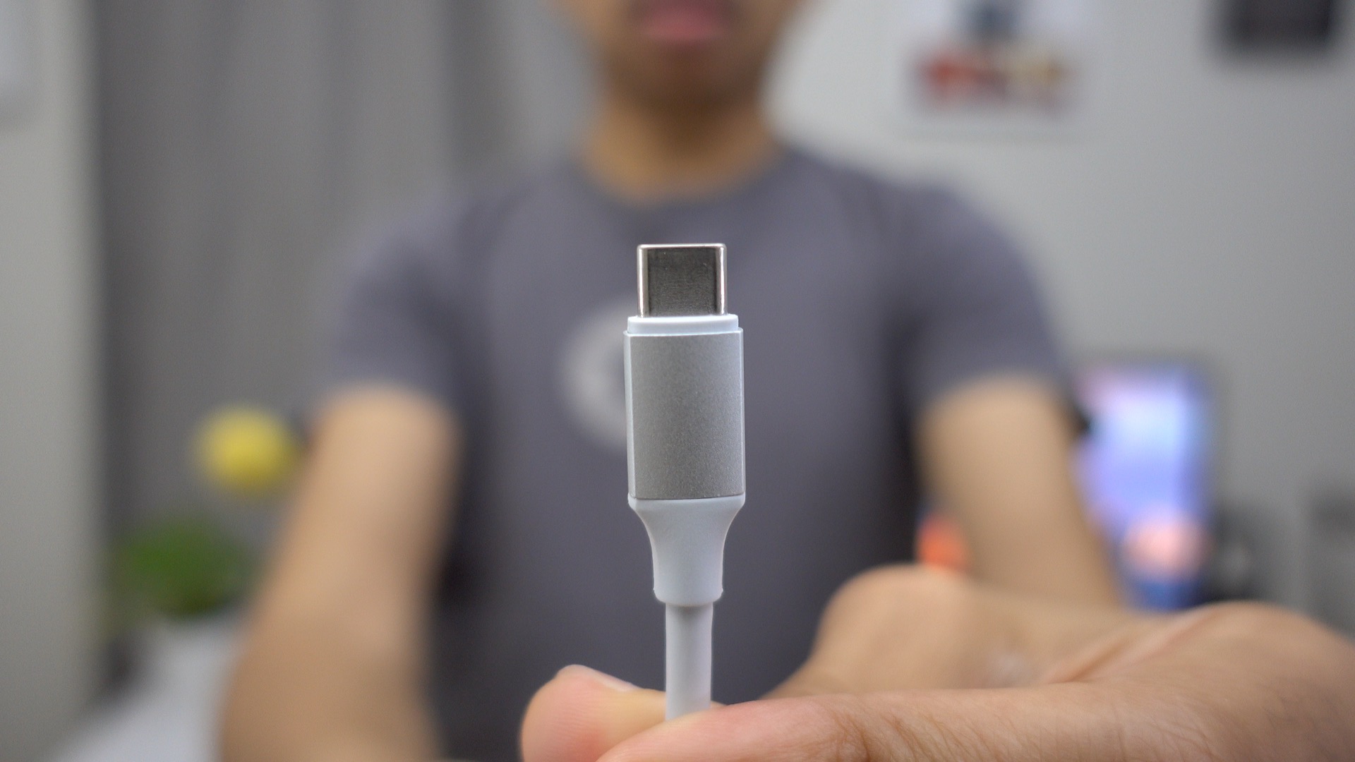 Airpods usb c. Кабель USB C Apple AIRPODS. AIRPODS Pro зарядка Type c. Аирподс про USB C. Разъём для зарядки аирподс.