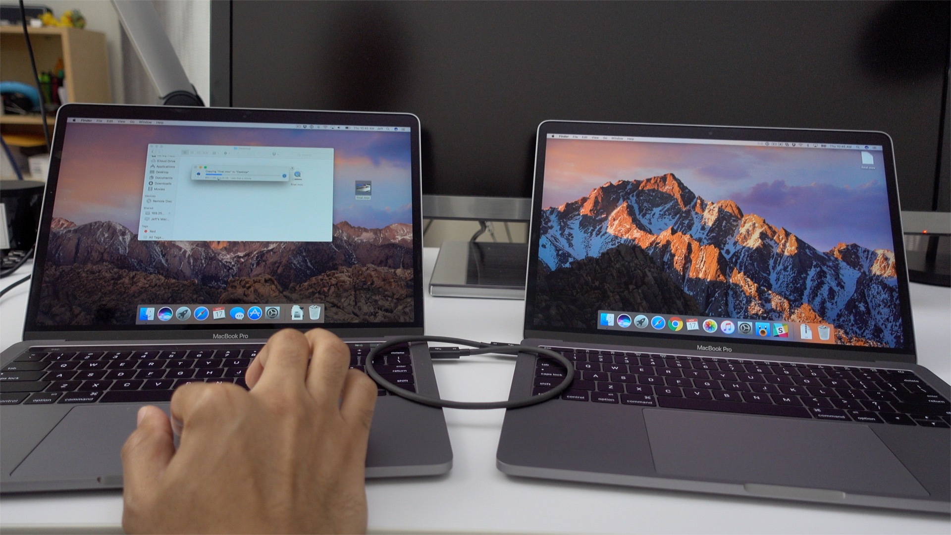 how to sync two macbooks