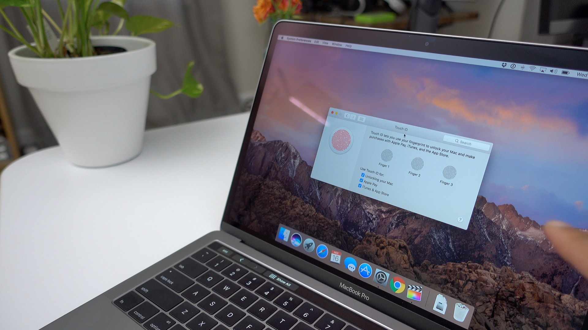 Hands-on impressions: 13-inch MacBook Pro with Touch Bar [Video 